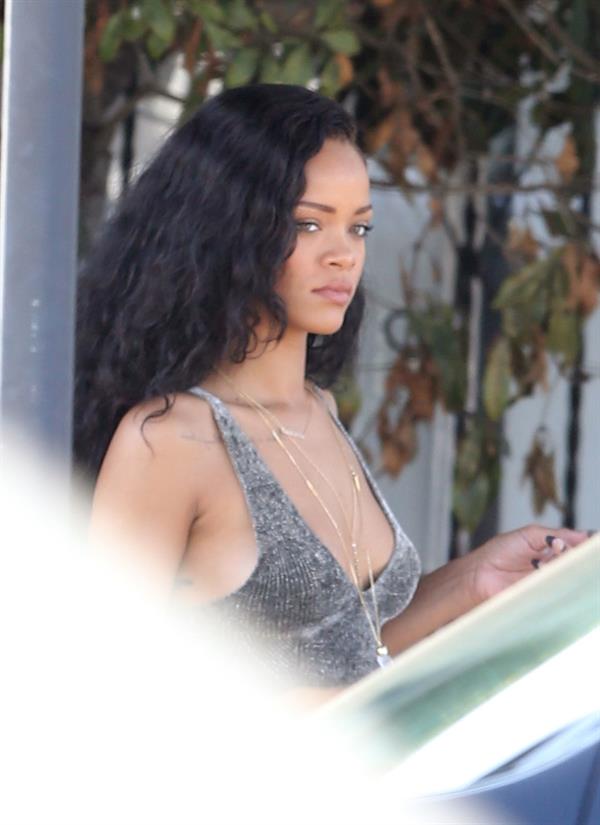 Rihanna - Shopping in West Hollywood - 24.8.2012