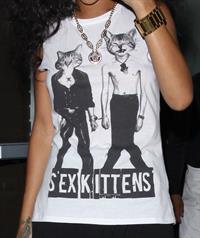 Rihanna - Leaves il Ristorante di Giorgio Baldi in Santa Monica 22.8.2012