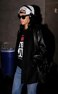 Rihanna Arrives back in Los Angeles after a flight form New York City June 3, 2012