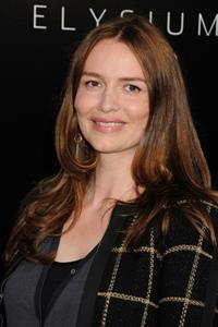 Saffron Burrows  Elysium  Los Angeles Premiere - Westwood, Aug. 7, 2013 