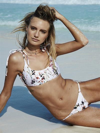 Maya Stepper Bikini Pictures Maya Stepper in a bikini