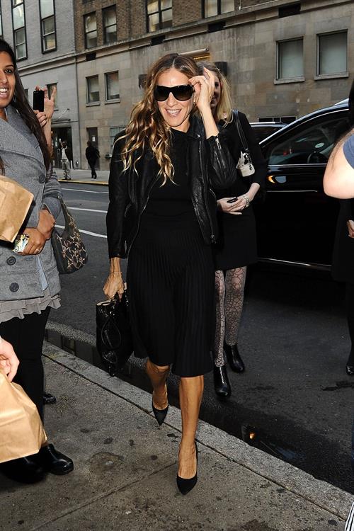 Sarah Jessica Parker Heading to Michael's Restaurant in New York (November 12, 2012) 