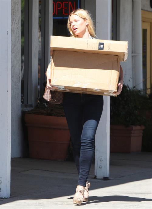 Sophie Monk - UPS Store in West Hollywood - August 28, 2012