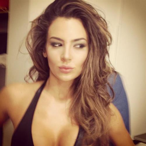 Natalia Vélez in lingerie - ass