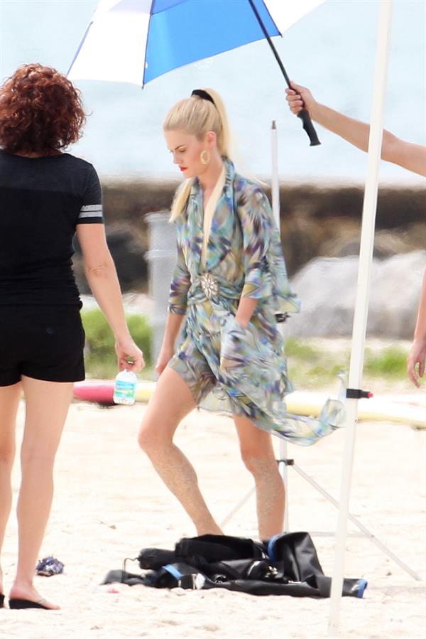 Rachael Taylor filming Charlie's Angels on a beach in Miami 02-09-11