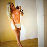 Anna Nyström taking a selfie