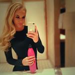 Anna Nyström taking a selfie