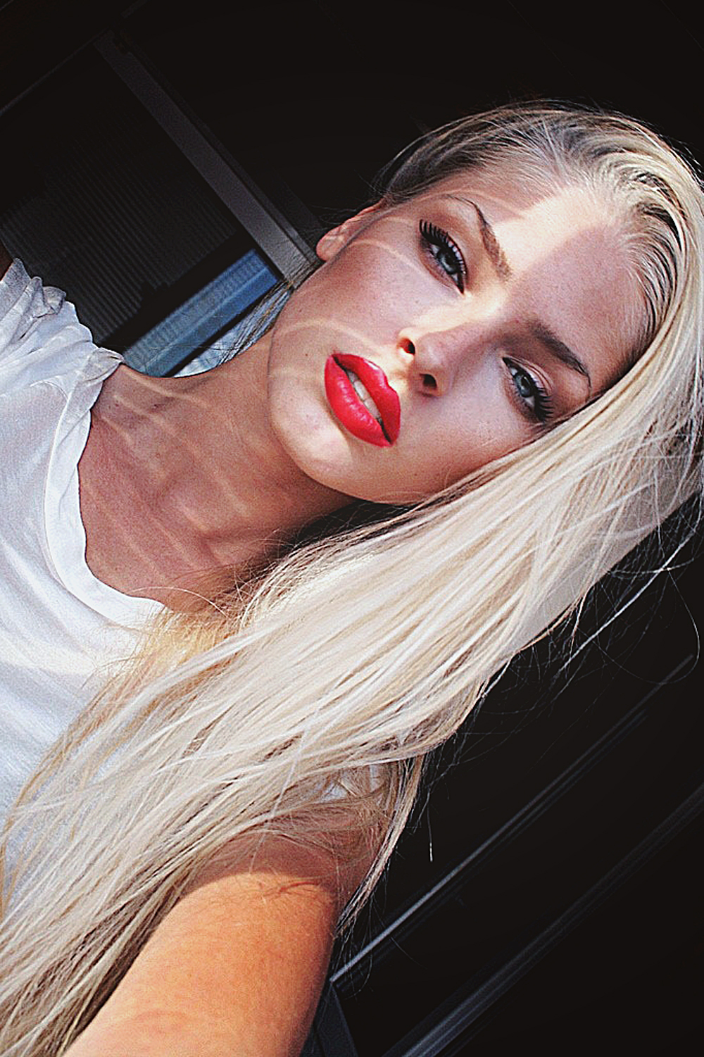 Aljona Shiskova taking a selfie