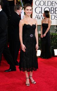 Natalie Portman with short hair and a black dress at the Golden Global Awards