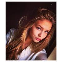 Hanna Edwinson taking a selfie