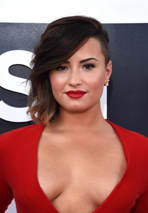 Demi Lovato at the 2014 MTV Video Music Awards, Inglewood August 24, 2014