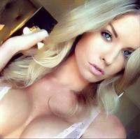 Carly Lauren taking a selfie