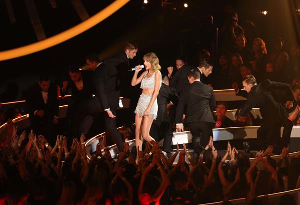 Taylor Swift at 2014 MTV Video Music Awards, Inglewood August 24, 2014