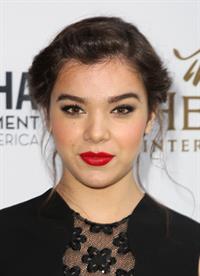 Hailee Steinfeld 3rd Annual Beyond Hunger: A Place At The Table Gala August 22, 2014