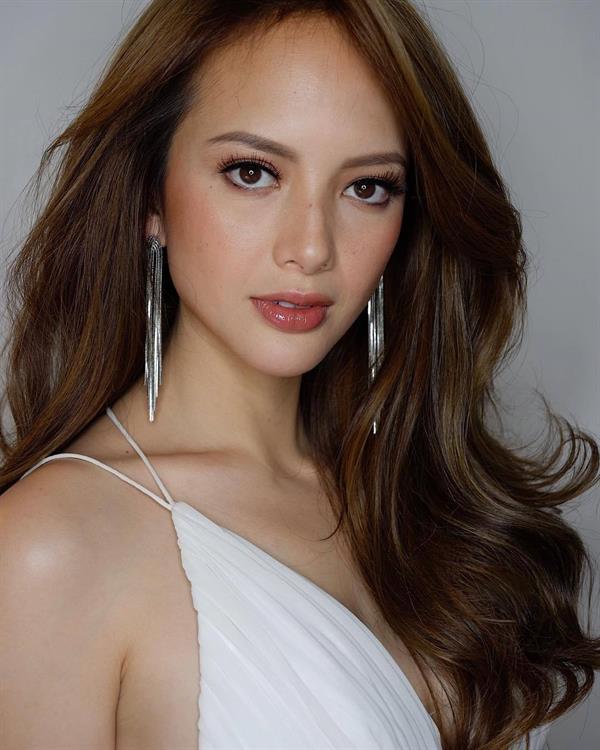 Ellen Adarna