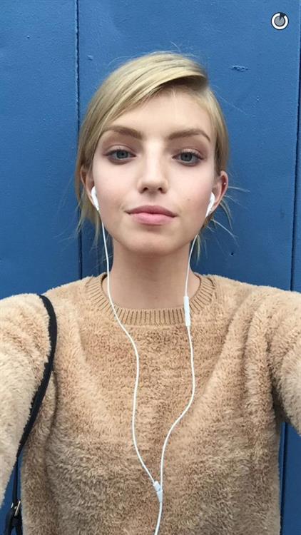 Niamh Adkins taking a selfie