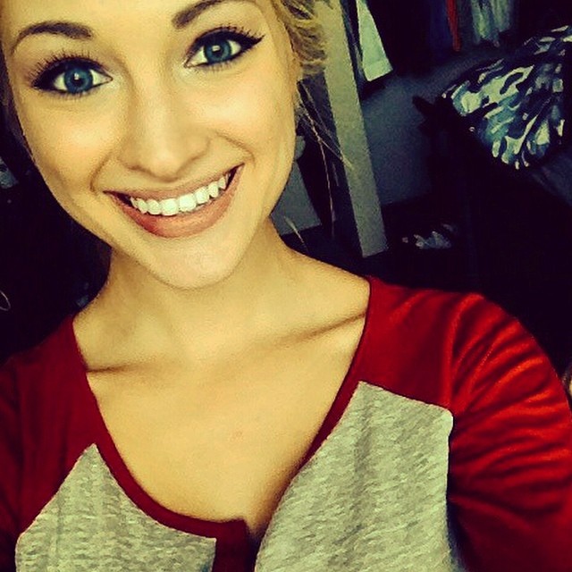 Anna Faith Carlson taking a selfie