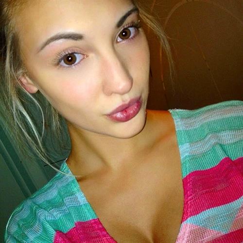 Anna Faith Carlson taking a selfie