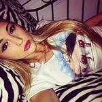 Anna Faith Carlson taking a selfie