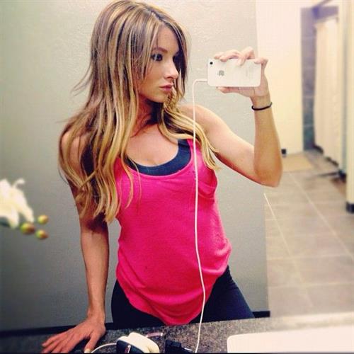 Paige Hathaway taking a selfie