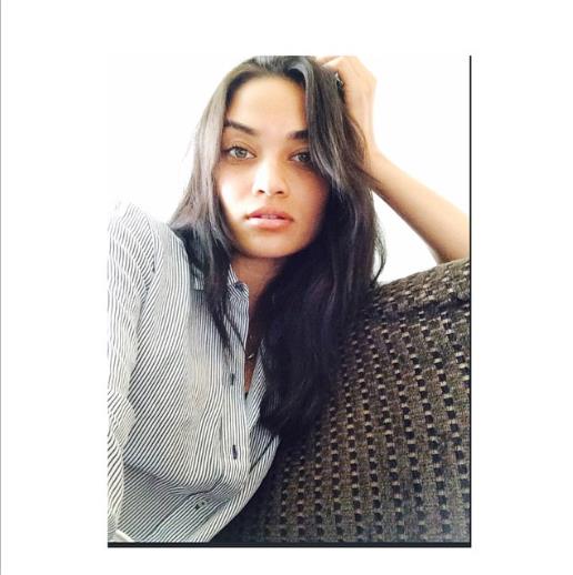 Shanina Shaik taking a selfie