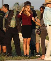 Natalie Portman On The Set Of Terrence Malick Film In Austin (10/10/12) 