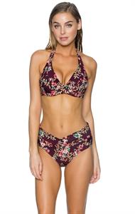 Elizabeth Turner in a bikini