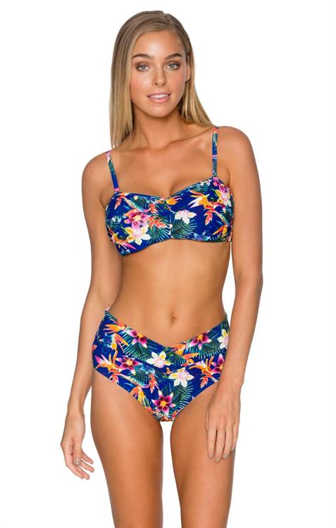 Elizabeth Turner in a bikini