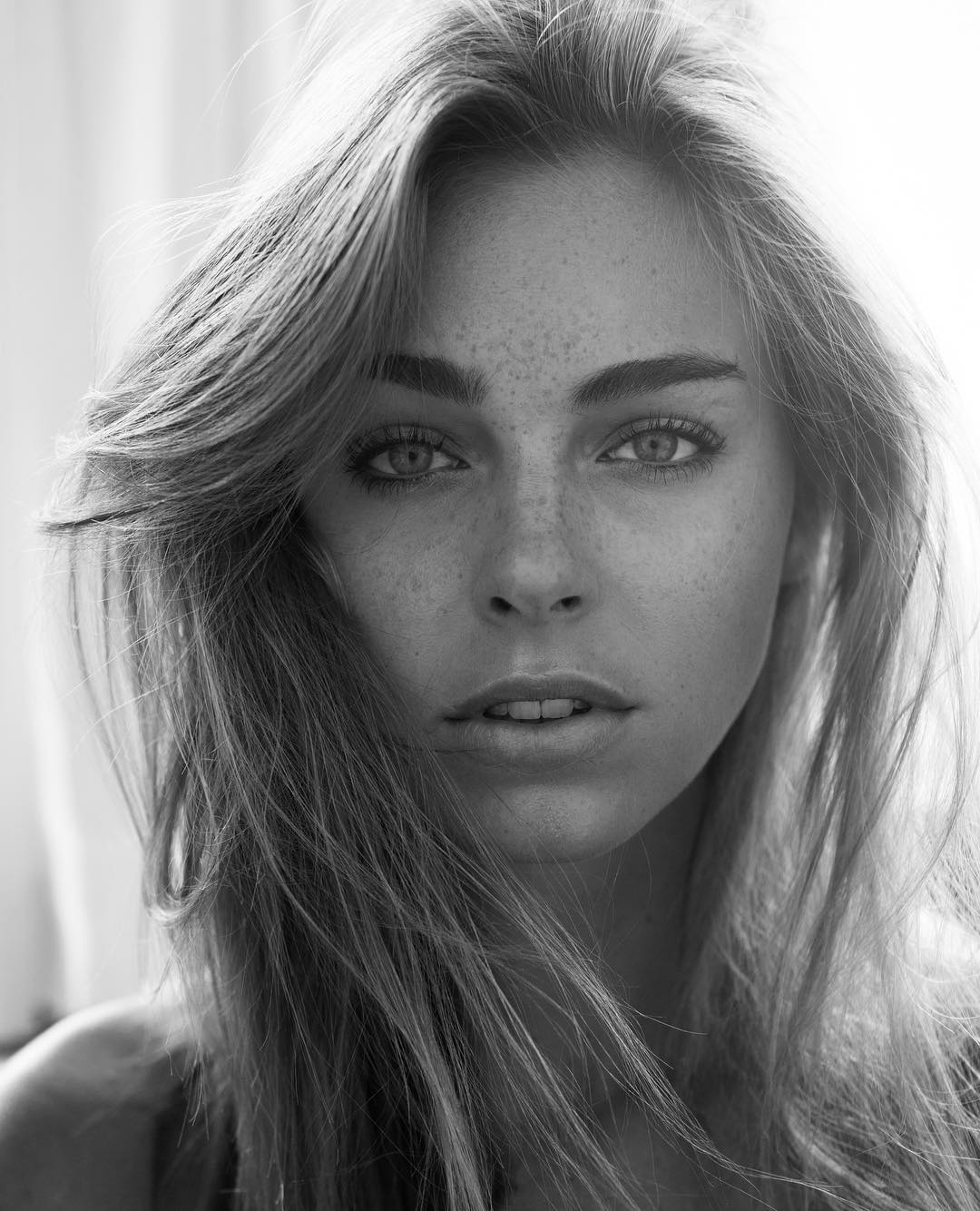 Elizabeth Turner Pictures. Hotness Rating = 9.65/10