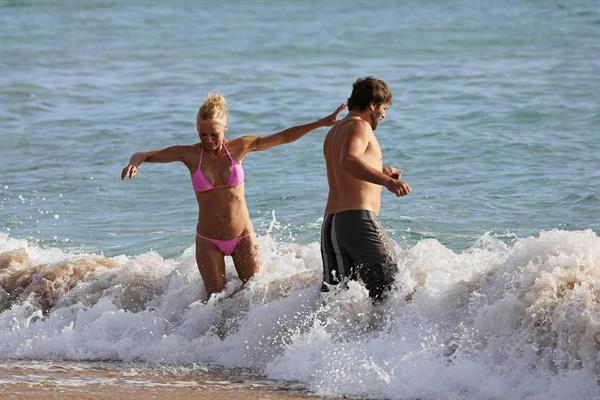 Pamela Anderson Wearing bikini on the beach in Hawaii - August 8, 2013 