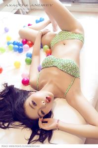 Chen Chao Zi in lingerie