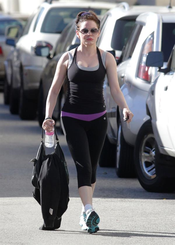 Rose McGowan Leaving the gym after workout in Studio City (November 20, 2012) 