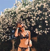 Gizele Oliveira in lingerie