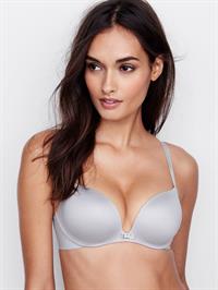 Gizele Oliveira in lingerie