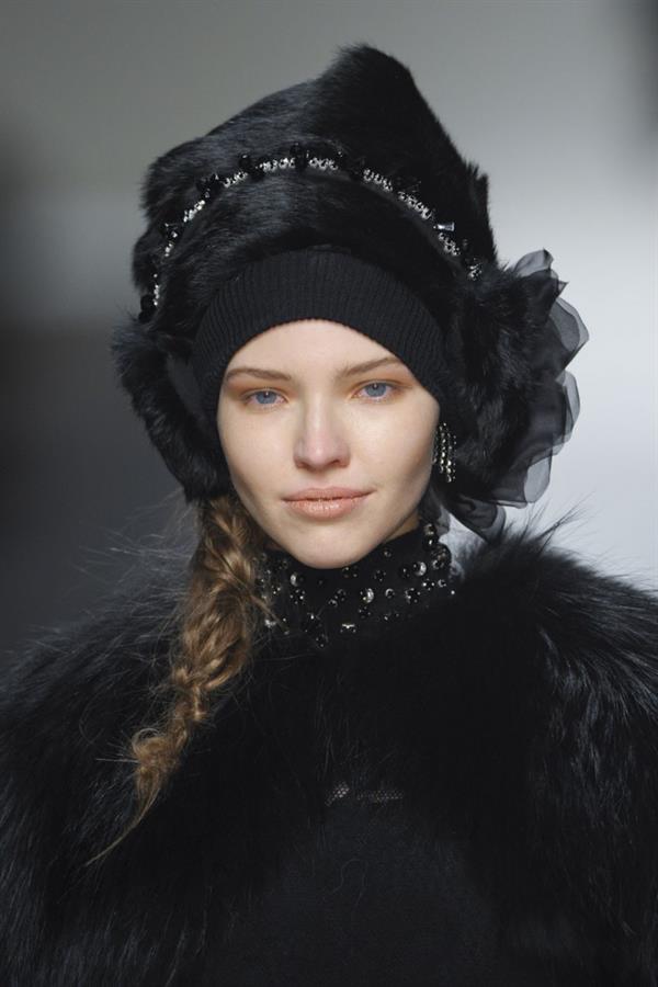 Sasha Luss