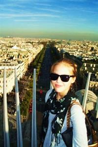 Sasha Luss taking a selfie