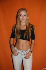 Pearla Soonin taking off her Jeans