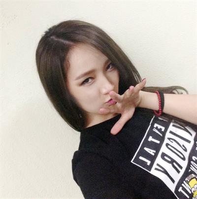 Jia Meng taking a selfie