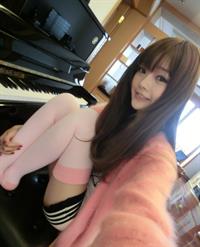 Kingboo taking a selfie