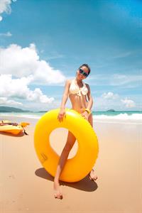 Wang Wan Wan in a bikini