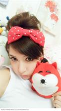 Zhang Wanyou taking a selfie