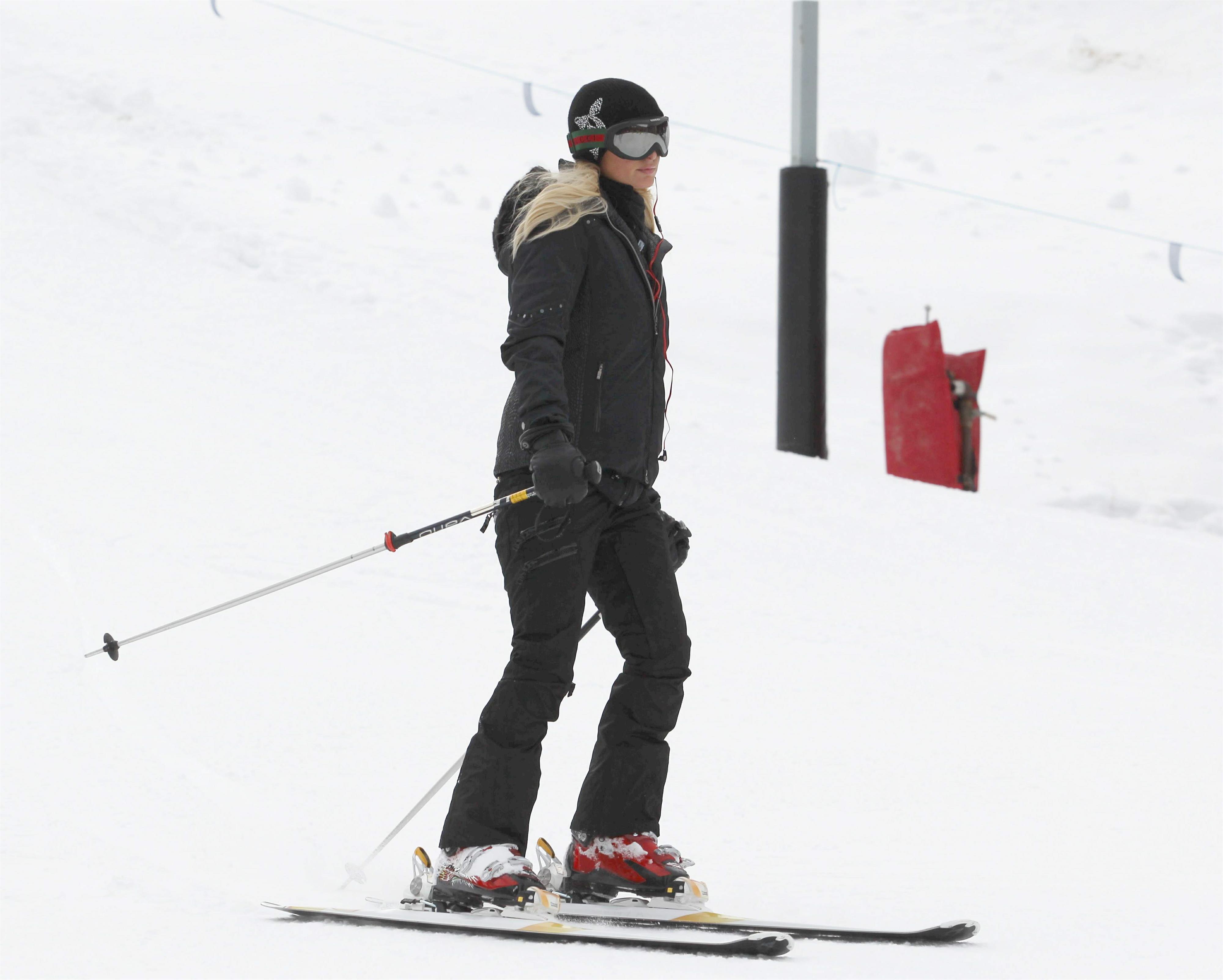 Paris Hilton enjoying a day in the mountains of Aspen December 18, 2012 