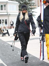 Paris Hilton enjoying a day in the mountains of Aspen December 18, 2012 