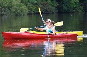 Aimee Teegarden kayaking in Ann Arbor on July 29, 2011 
