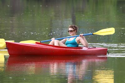 Aimee Teegarden kayaking in Ann Arbor on July 29, 2011 