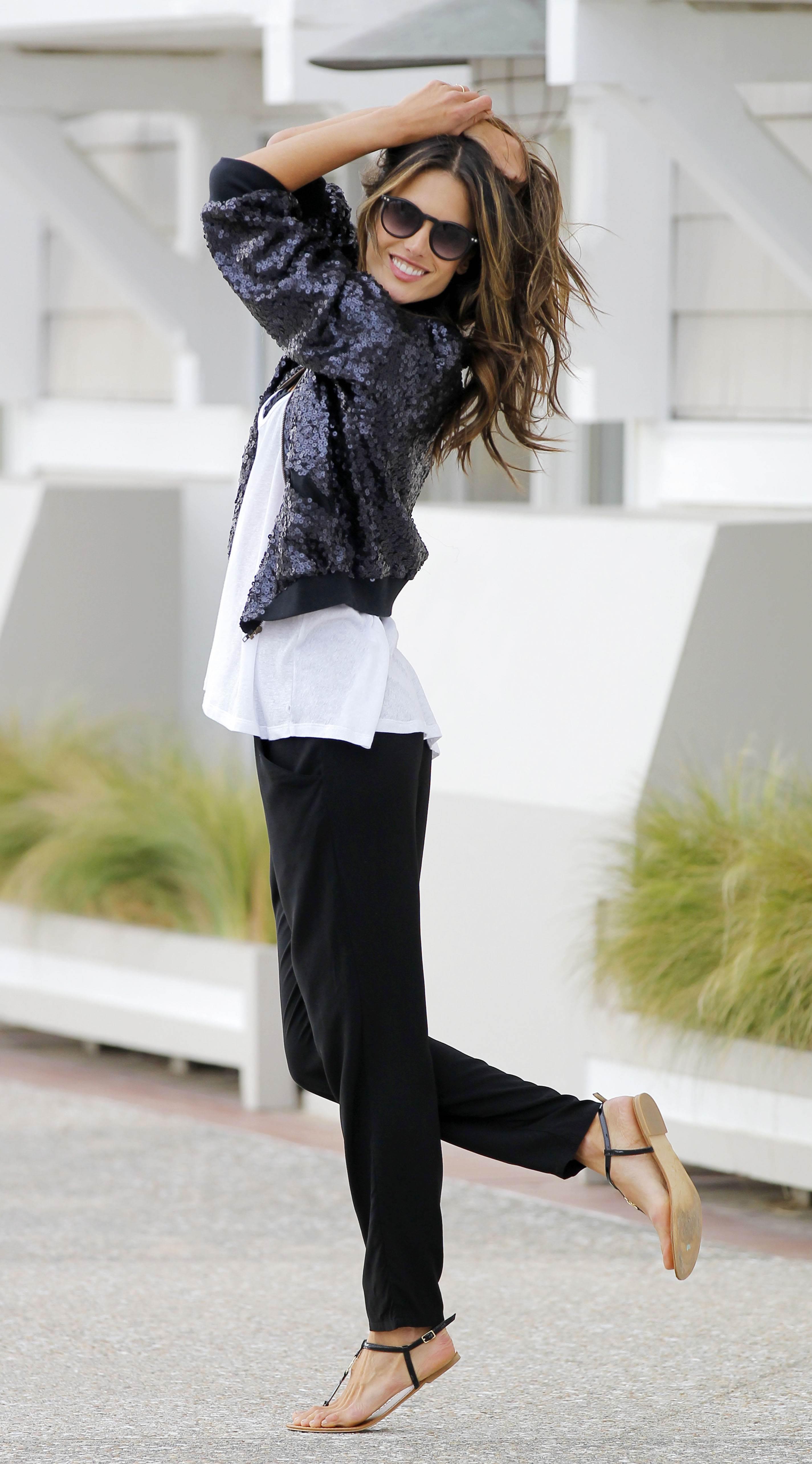 Alessandra Ambrosio Pictures Adriana Lima and Alessandra Ambrosio Photoshoot in Venice beach March 7, 2013