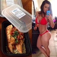 Linda Durbesson in a bikini taking a selfie