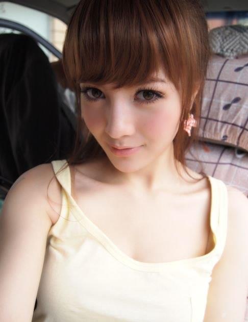 Monna Lam taking a selfie