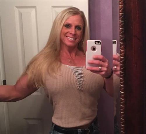 Shannon Rabon taking a selfie