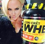 Amanda Michelle Folstad Ptak taking a selfie